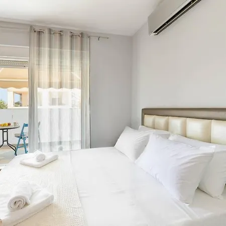 Beachside Apartment-pool-parking Appartement Chania (Crete)